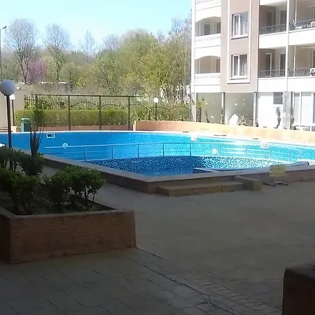 Apartment Zornitsa Perla 4 *
